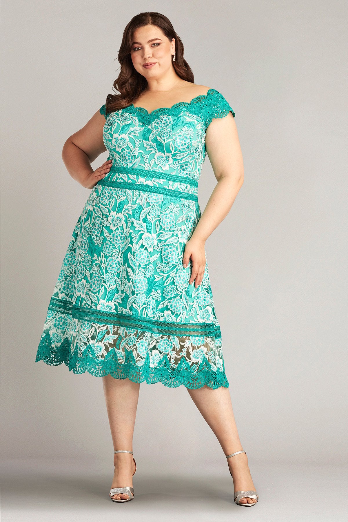 TADASHI SHOJI バーガンディ レース マキシドレス サイズ2 Sonora Cape Sleeve Gown – Tadashi Shoji Official Online Boutique