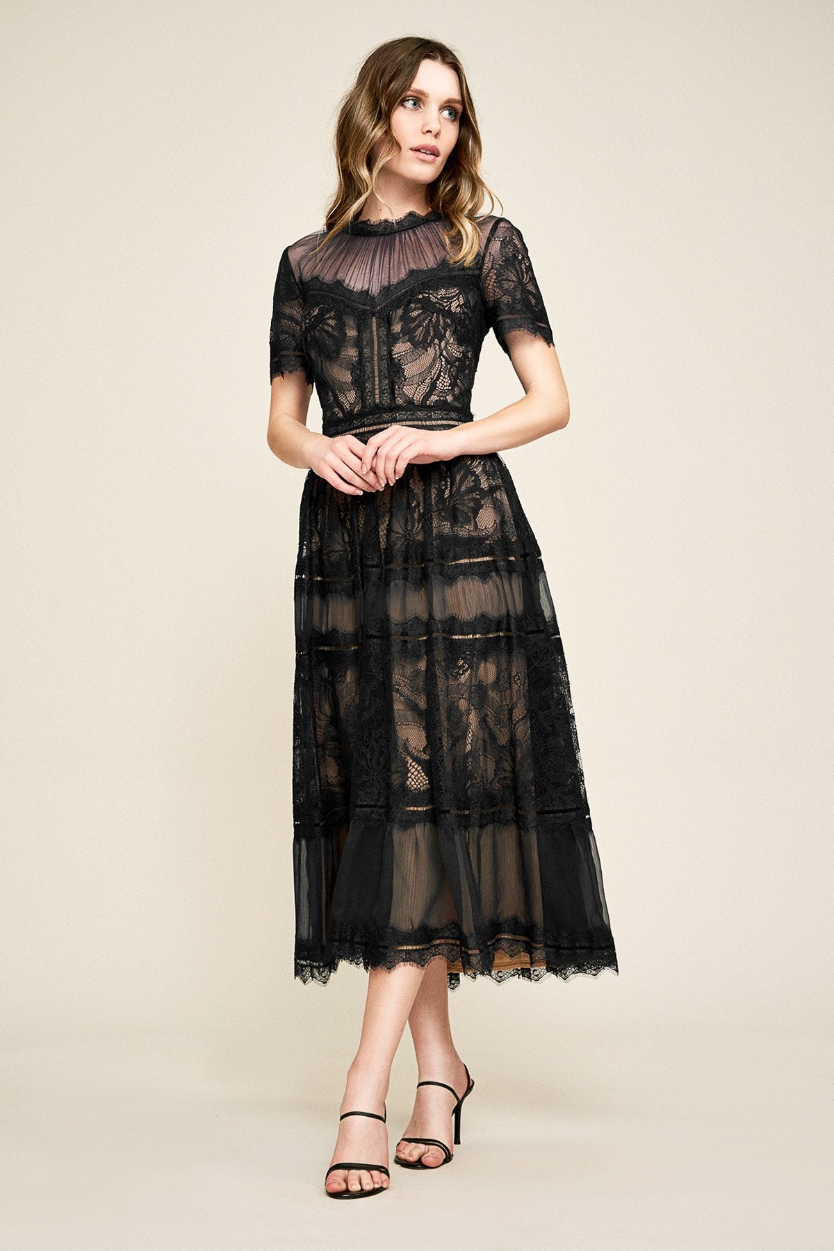 Lace V-Neck Gown with Pintuck Jersey Piping – Tadashi Shoji Official Online  Boutique