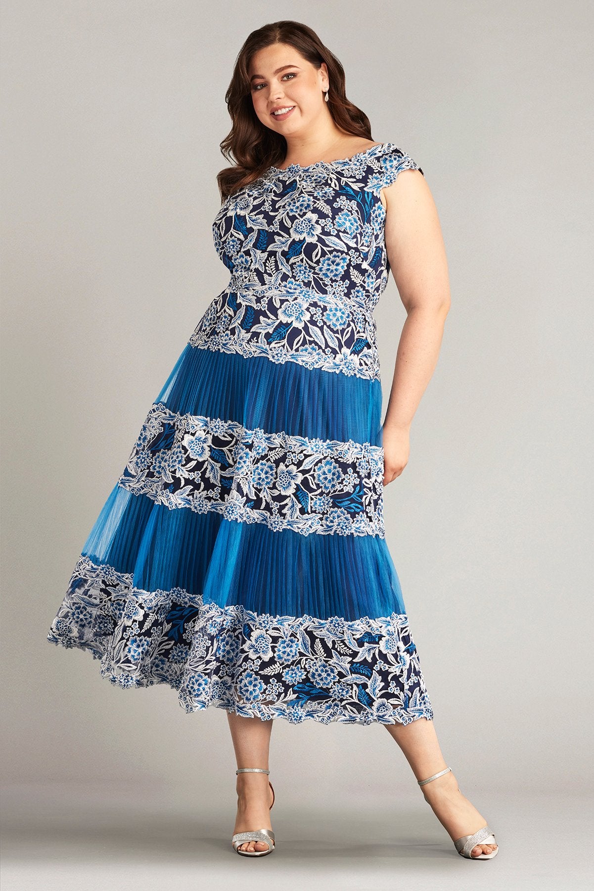 Women's Plus-Size Designer Dresses: Cocktail & Party Attire Tadashi Shoji Official Online Boutique Women's Plus-Size Designer Dresses: Cocktail & Party Attire Tadashi Shoji Official Online Boutique