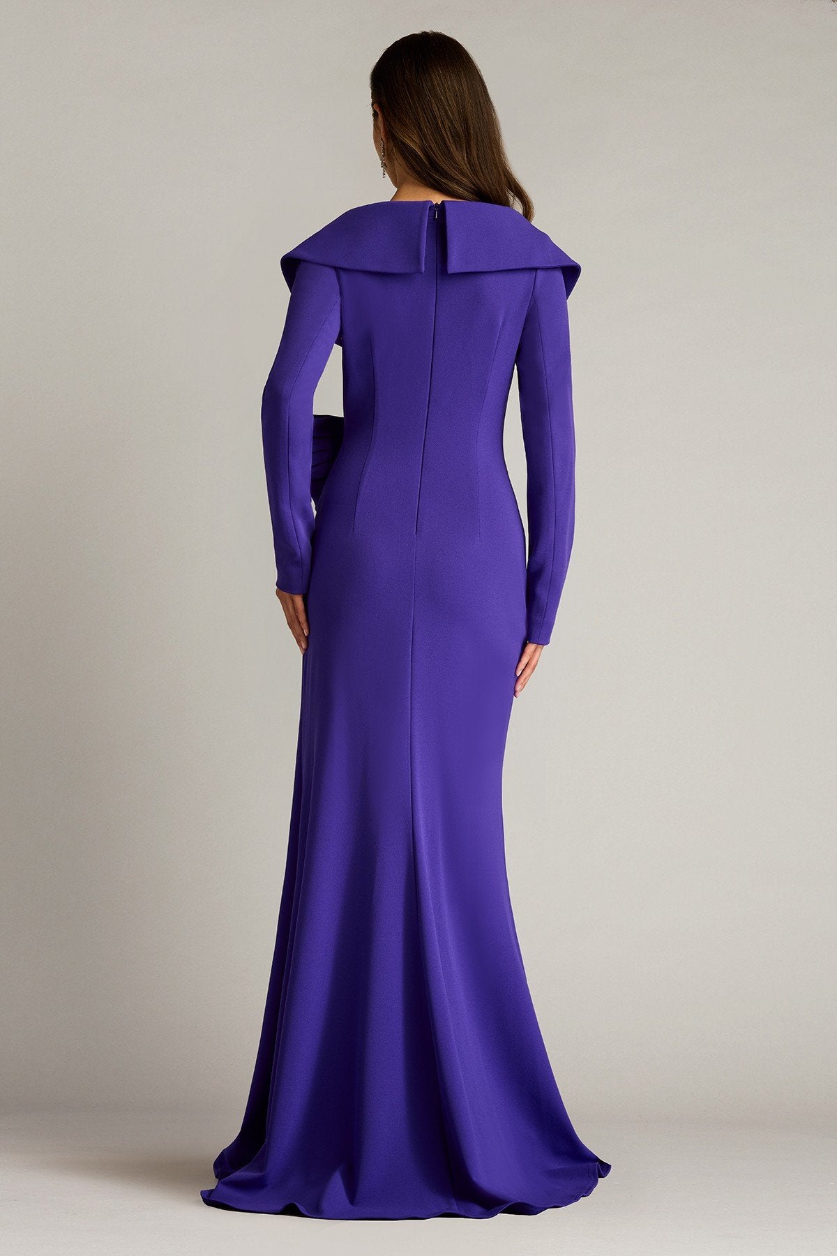 Boleyn Portrait Collar Gown