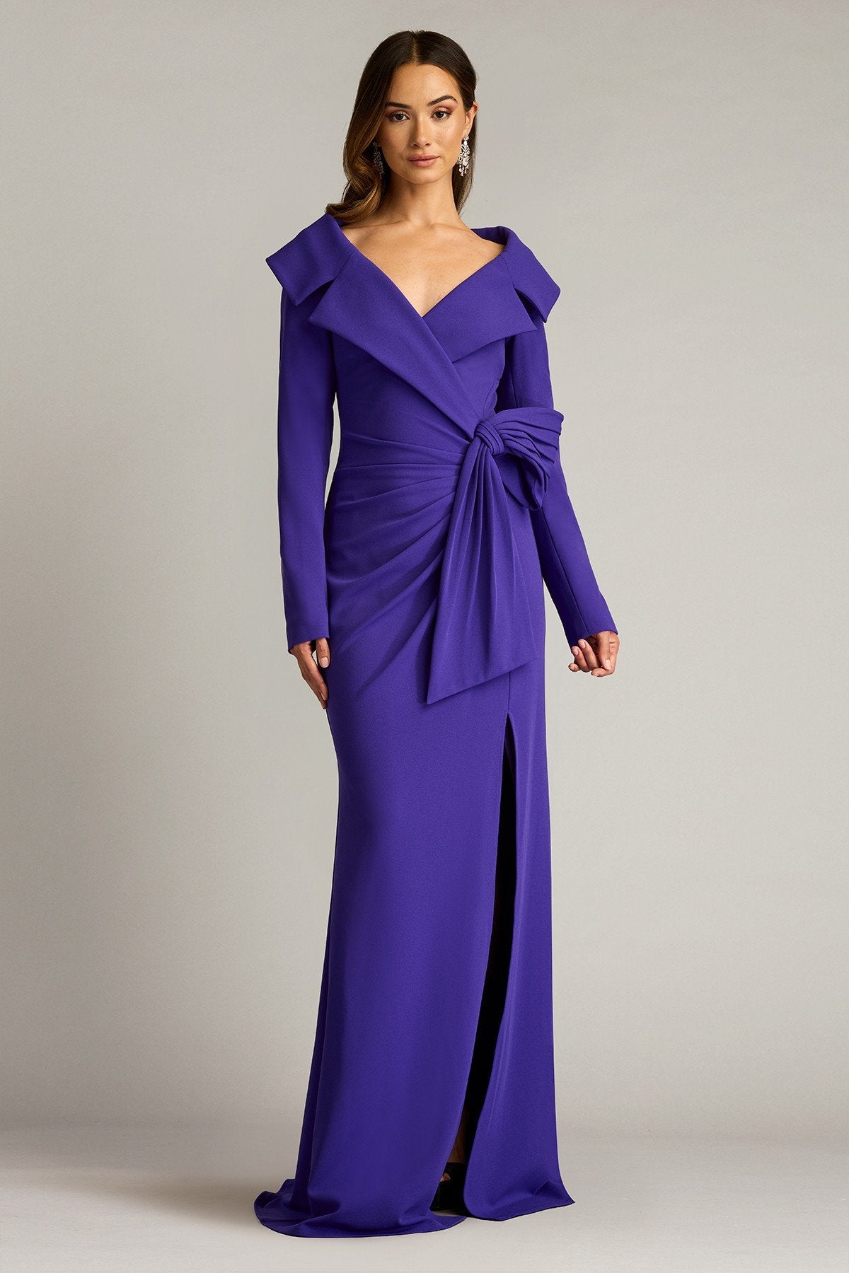 Boleyn Portrait Collar Gown